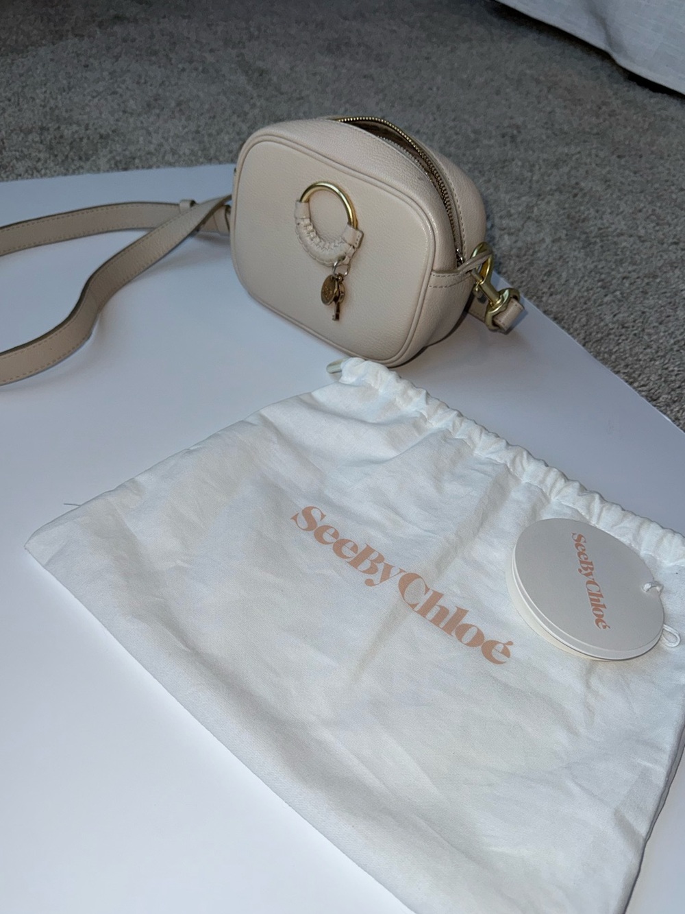 See by Chloe Camera Crossbody - Picture 9 of 9